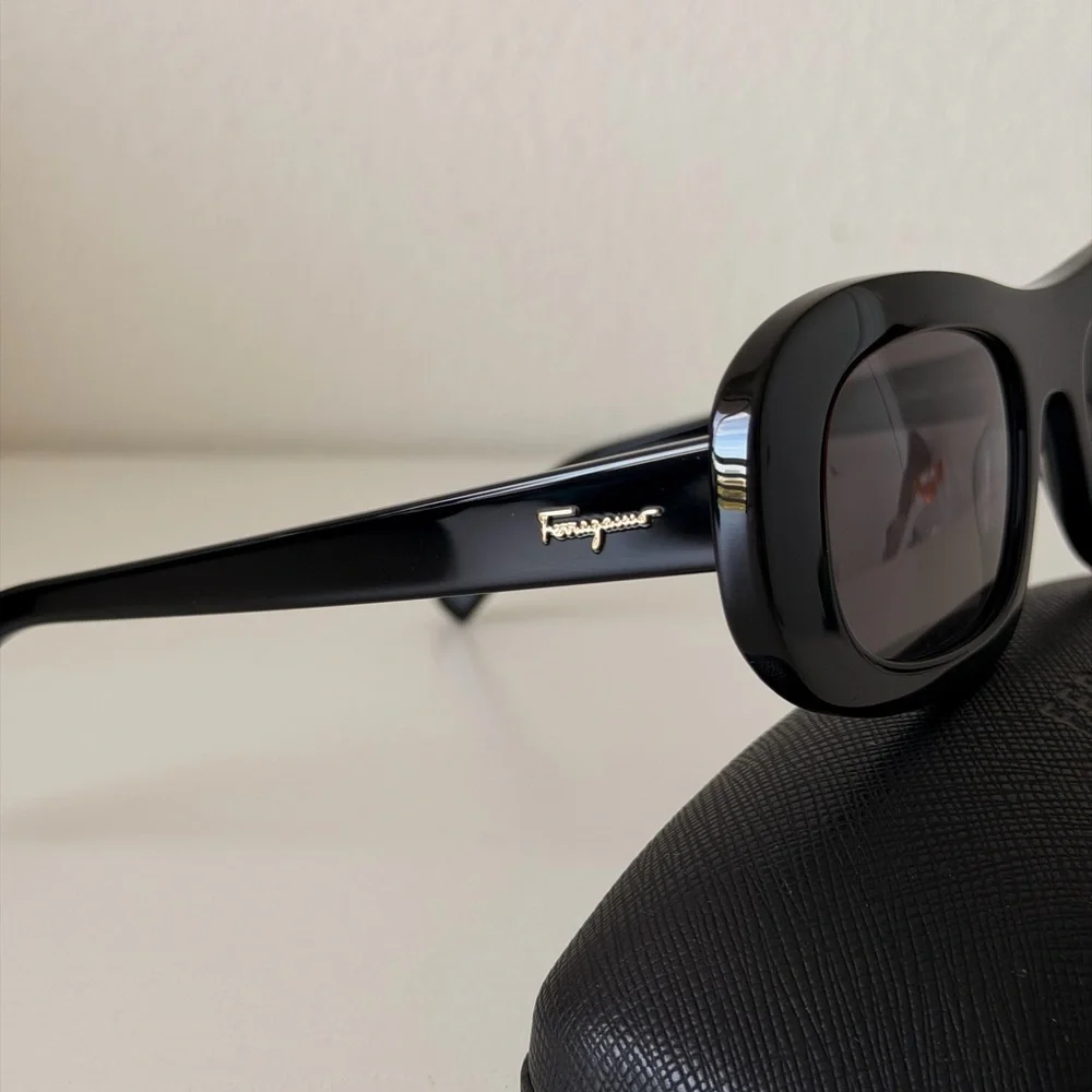 New! Ferragamo Black Sunglasses, SF1046S 001, Authentic